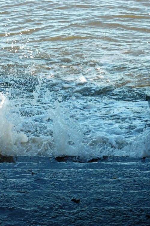 High tide- sea flooding steps